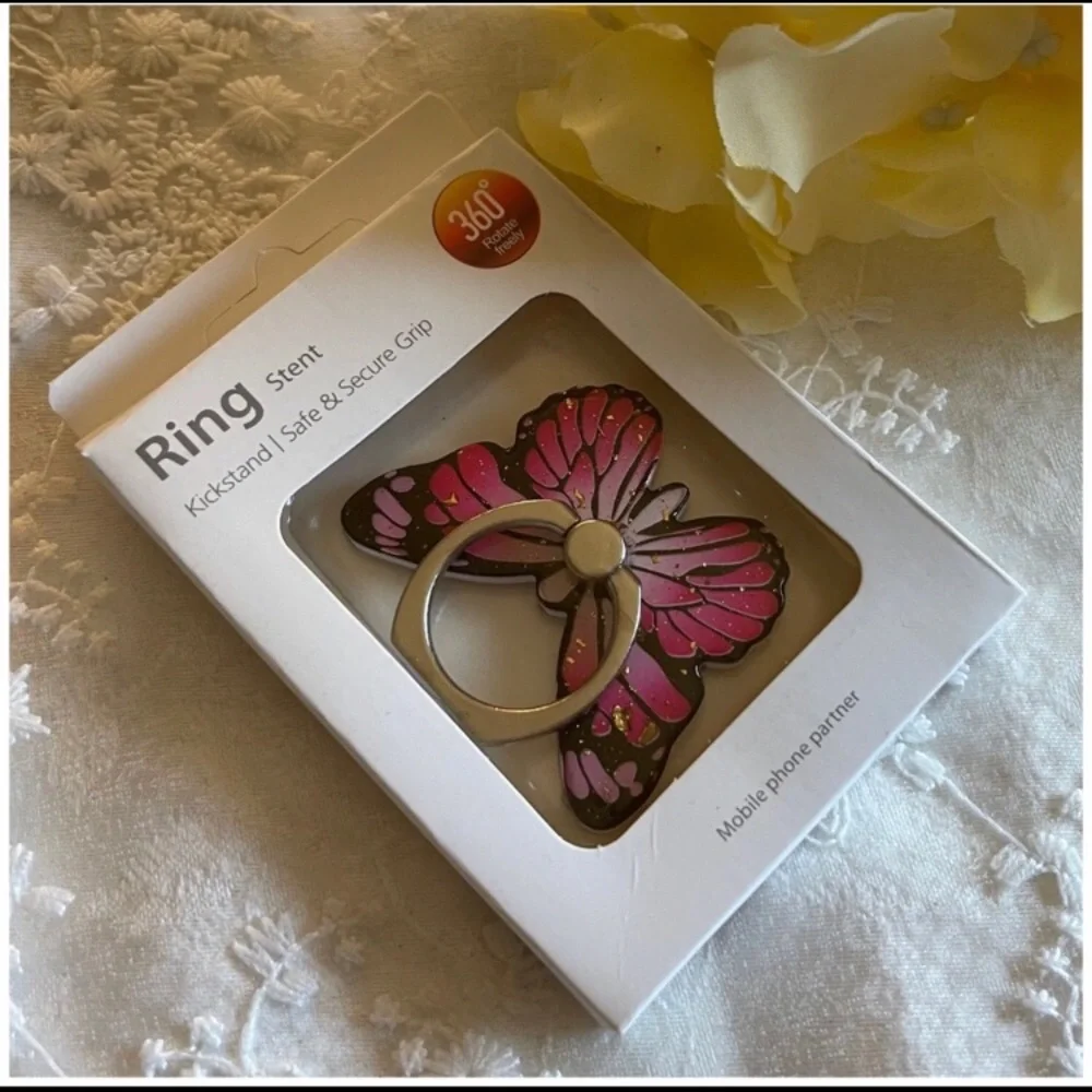 NWT- 🦋 Butterfly Ring Phone Holder